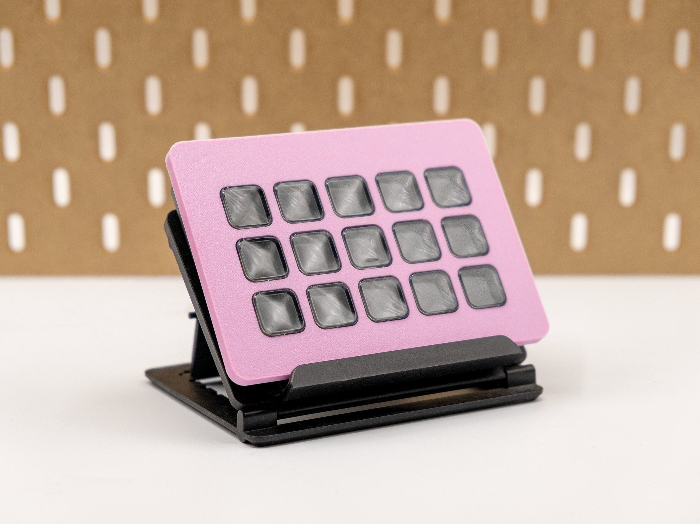 Cubierta de Stream Deck | Cambia el color a blanco, rosa o incluso gris o negro, y elimina el logotipo de la placa frontal